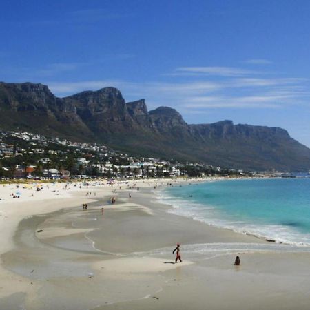 Pangsapuri 0 m² dengan 2 bilik tidur dan 1 bilik mandi peribadi di Camps Bay Cape Town Luaran gambar