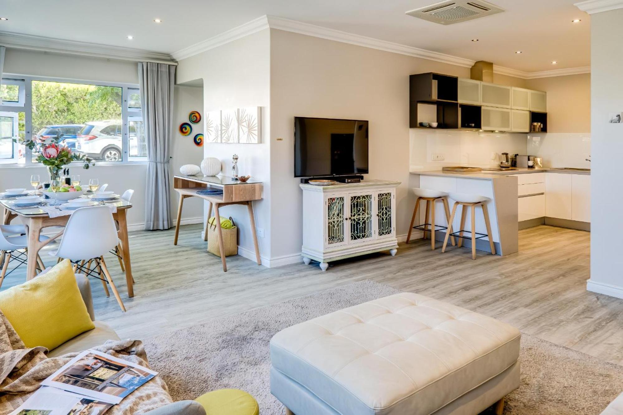 Pangsapuri 0 m² dengan 2 bilik tidur dan 1 bilik mandi peribadi di Camps Bay Cape Town Luaran gambar