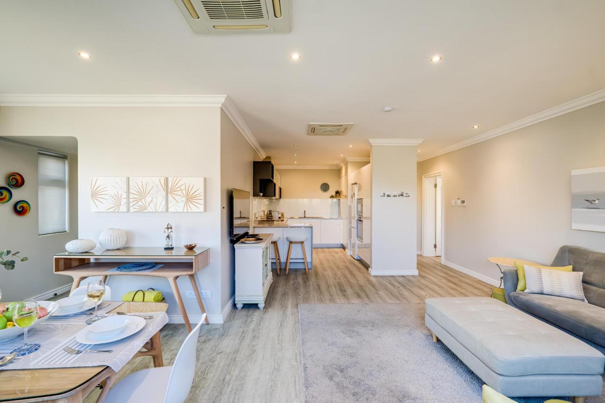 Pangsapuri 0 m² dengan 2 bilik tidur dan 1 bilik mandi peribadi di Camps Bay Cape Town Luaran gambar