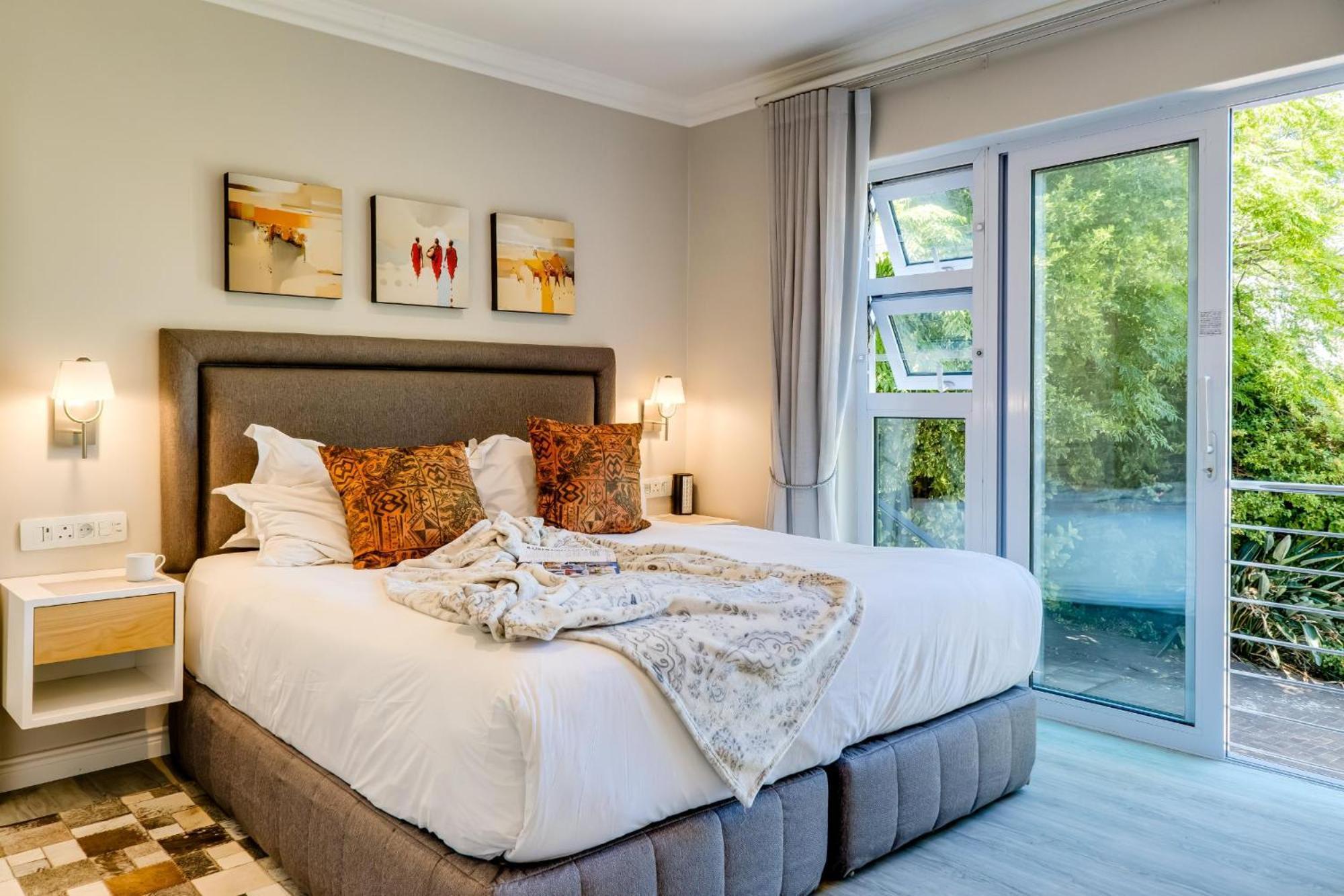 Pangsapuri 0 m² dengan 2 bilik tidur dan 1 bilik mandi peribadi di Camps Bay Cape Town Luaran gambar