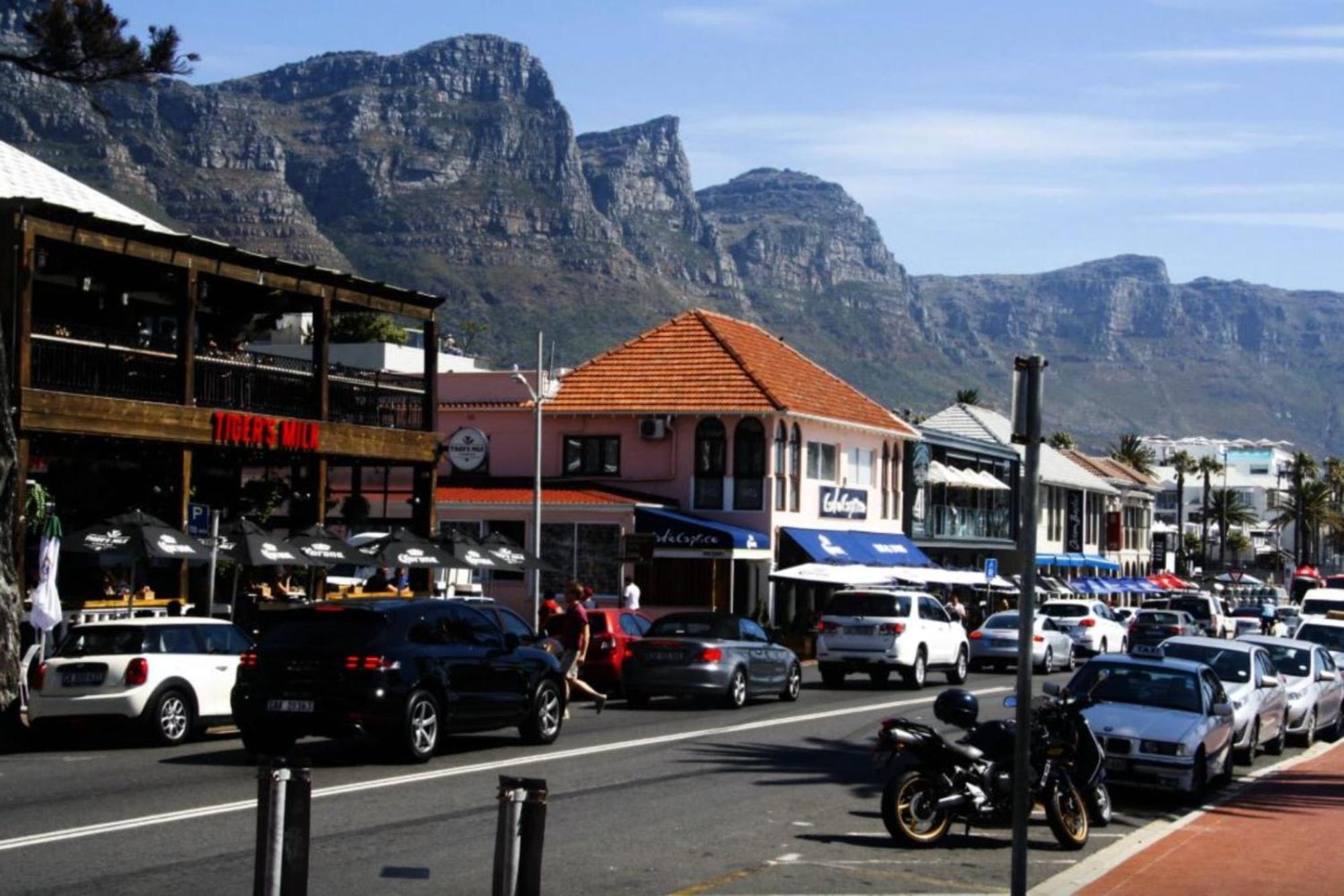 Pangsapuri 0 m² dengan 2 bilik tidur dan 1 bilik mandi peribadi di Camps Bay Cape Town Luaran gambar