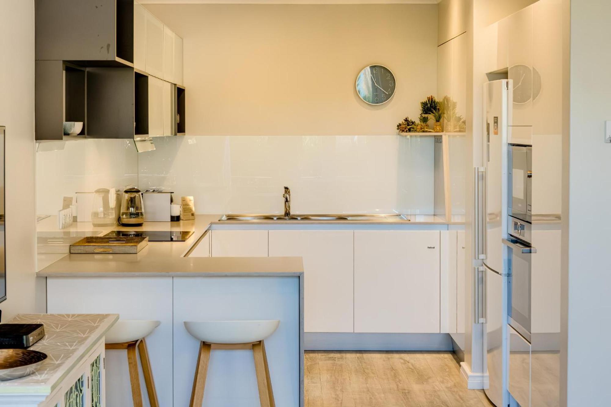 Pangsapuri 0 m² dengan 2 bilik tidur dan 1 bilik mandi peribadi di Camps Bay Cape Town Luaran gambar