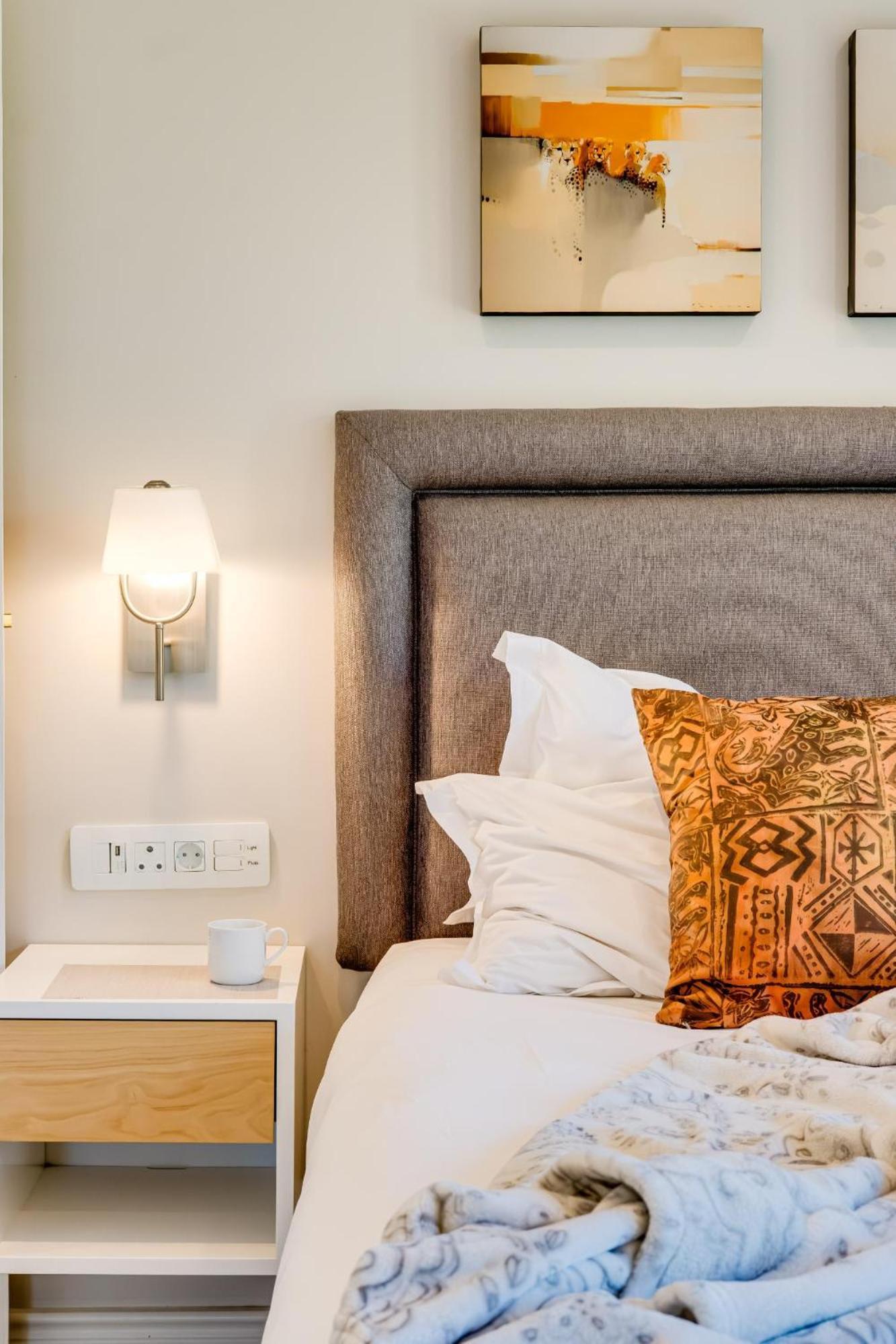 Pangsapuri 0 m² dengan 2 bilik tidur dan 1 bilik mandi peribadi di Camps Bay Cape Town Luaran gambar