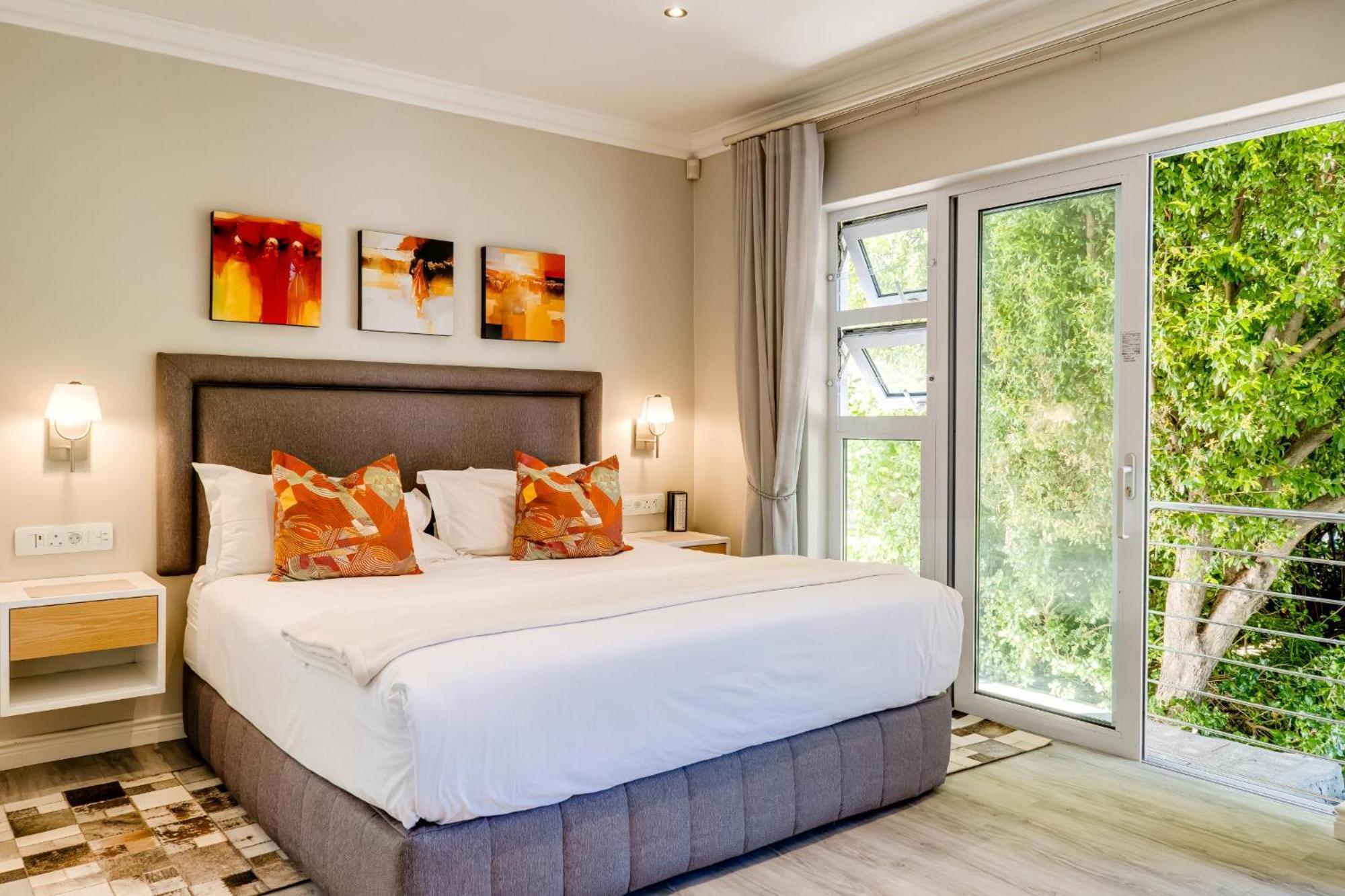 Pangsapuri 0 m² dengan 2 bilik tidur dan 1 bilik mandi peribadi di Camps Bay Cape Town Luaran gambar